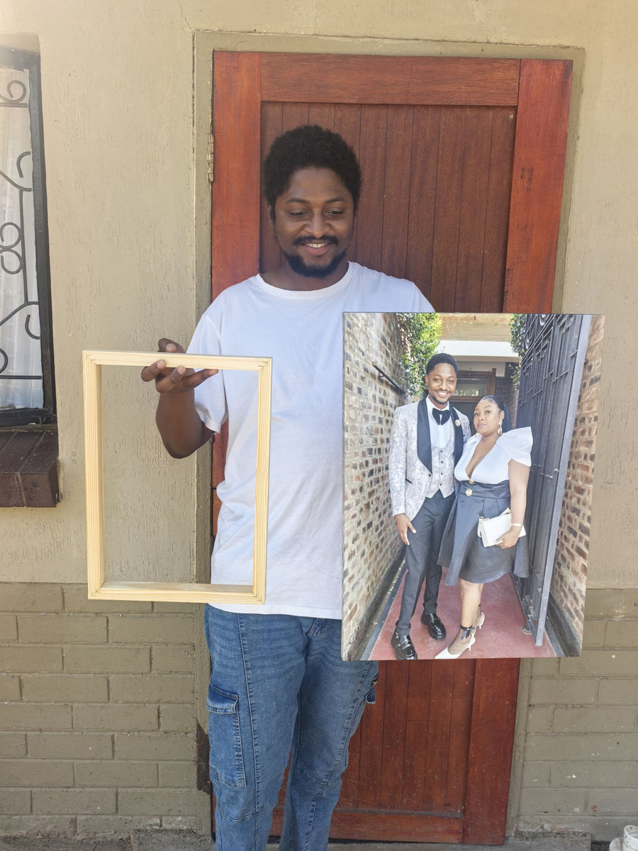 Couple canvas and frame collected by a client