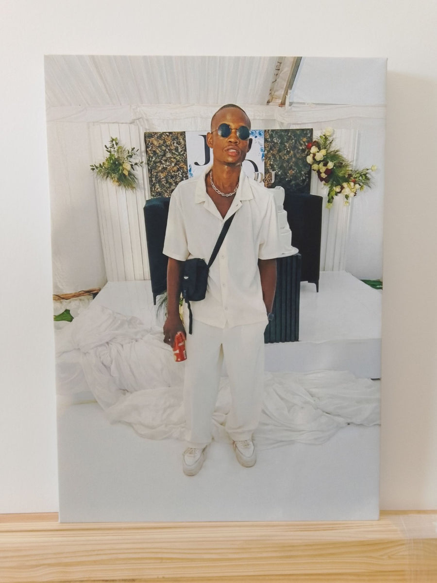 Portrait canvas in white
